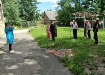 Показ комплекса упражнений для людей с ограниченной активностью Показ комплекса упражнений для людей с ограниченной активностью